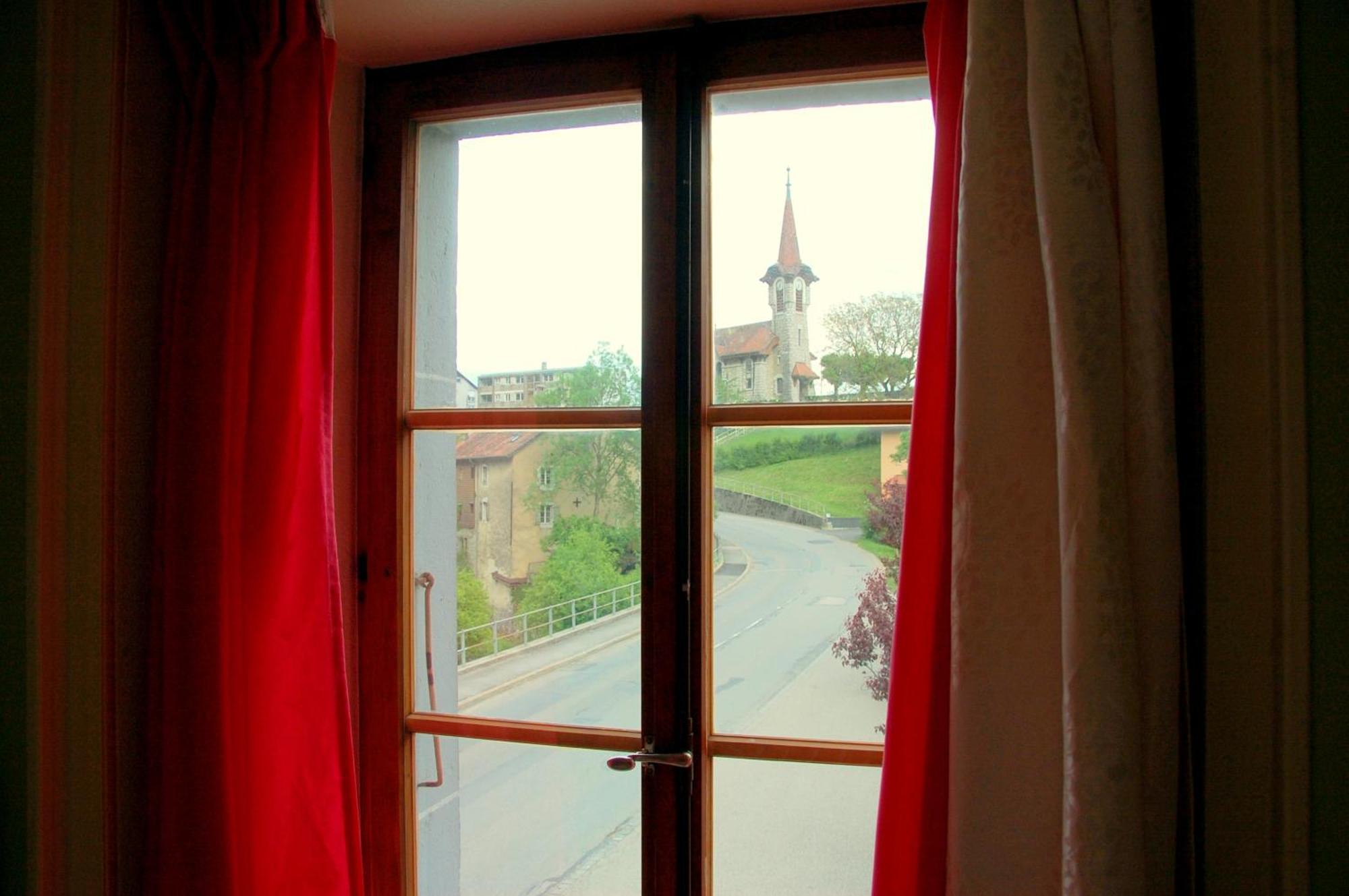 Hotel De L'Ours Вюйтбеф Экстерьер фото
