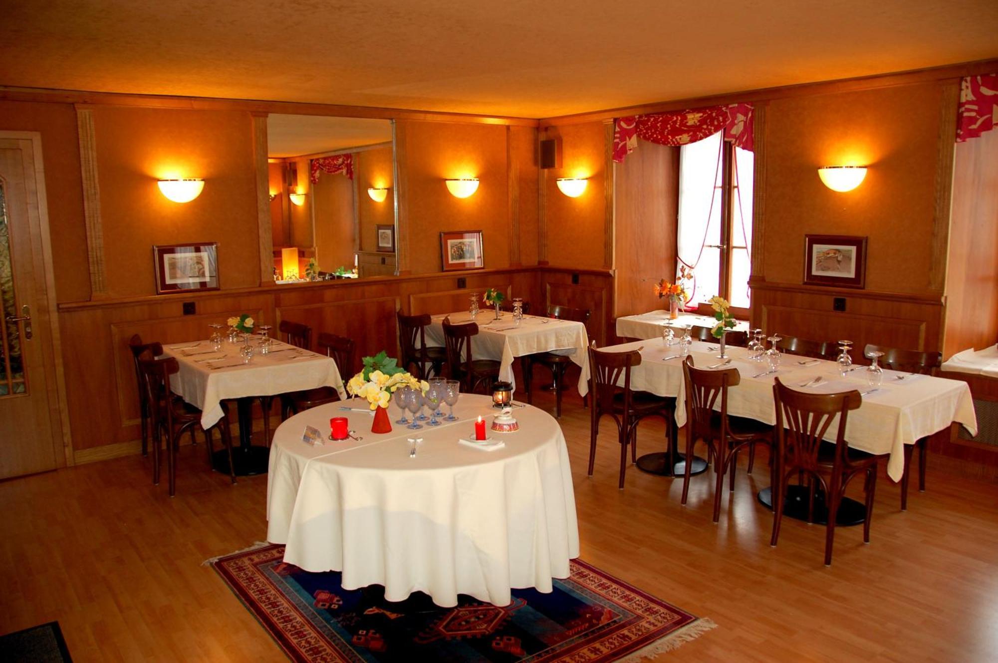 Hotel De L'Ours Вюйтбеф Экстерьер фото